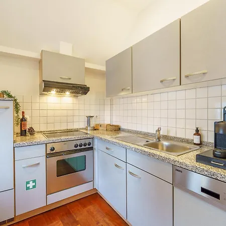 Maisonette Am Holstentor Mit Dachterrasse Und Heimkino Λίμπεκ